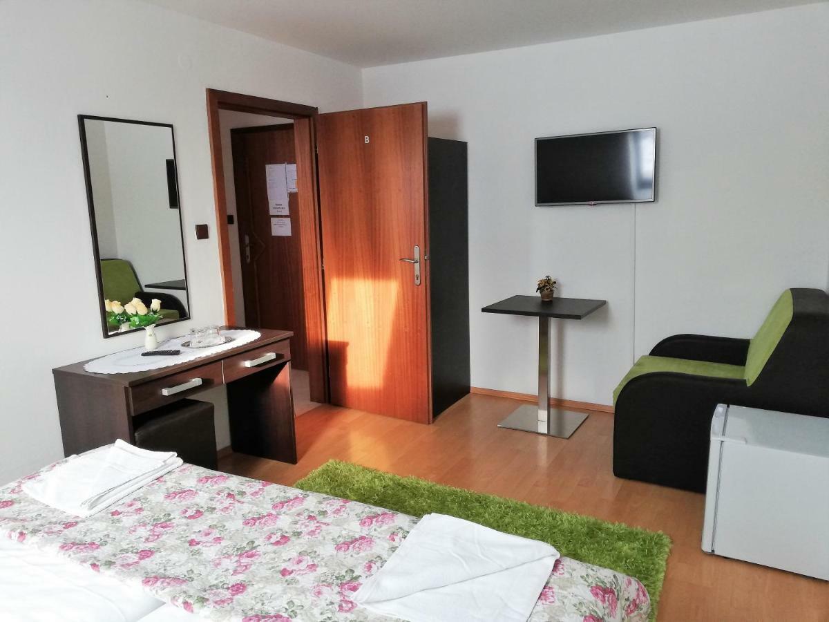 Penzion Panda 2 Turčianske Teplice Exterior foto